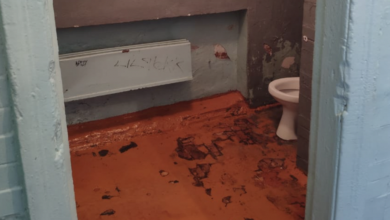 Photo of Интернет ужаснули ФОТО для конкурса Domestos на худший школьный туалет. В соцсетях шутят: теперь компанию признают «нежелательной» в РФ