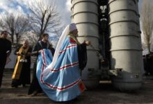 Photo of Представитель РПЦ: церковь может отказаться от благословения оружия